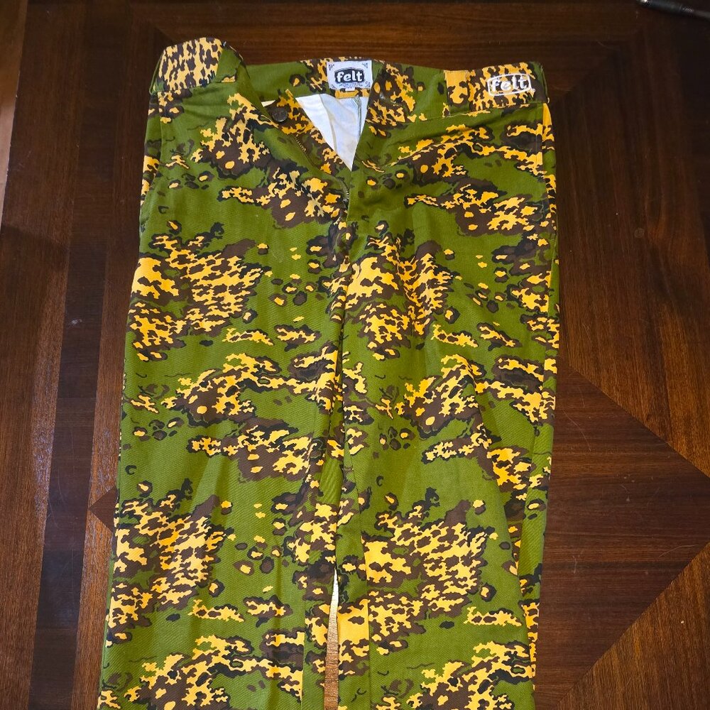 felt men's mountain camo work pants